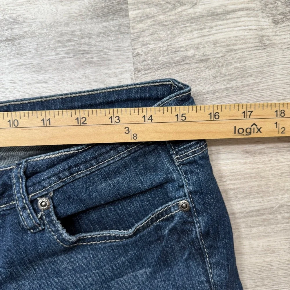Vigoss Women Blue Distressed Denim Bermuda Shorts Size 11‎ Cuffed Frayed Hem